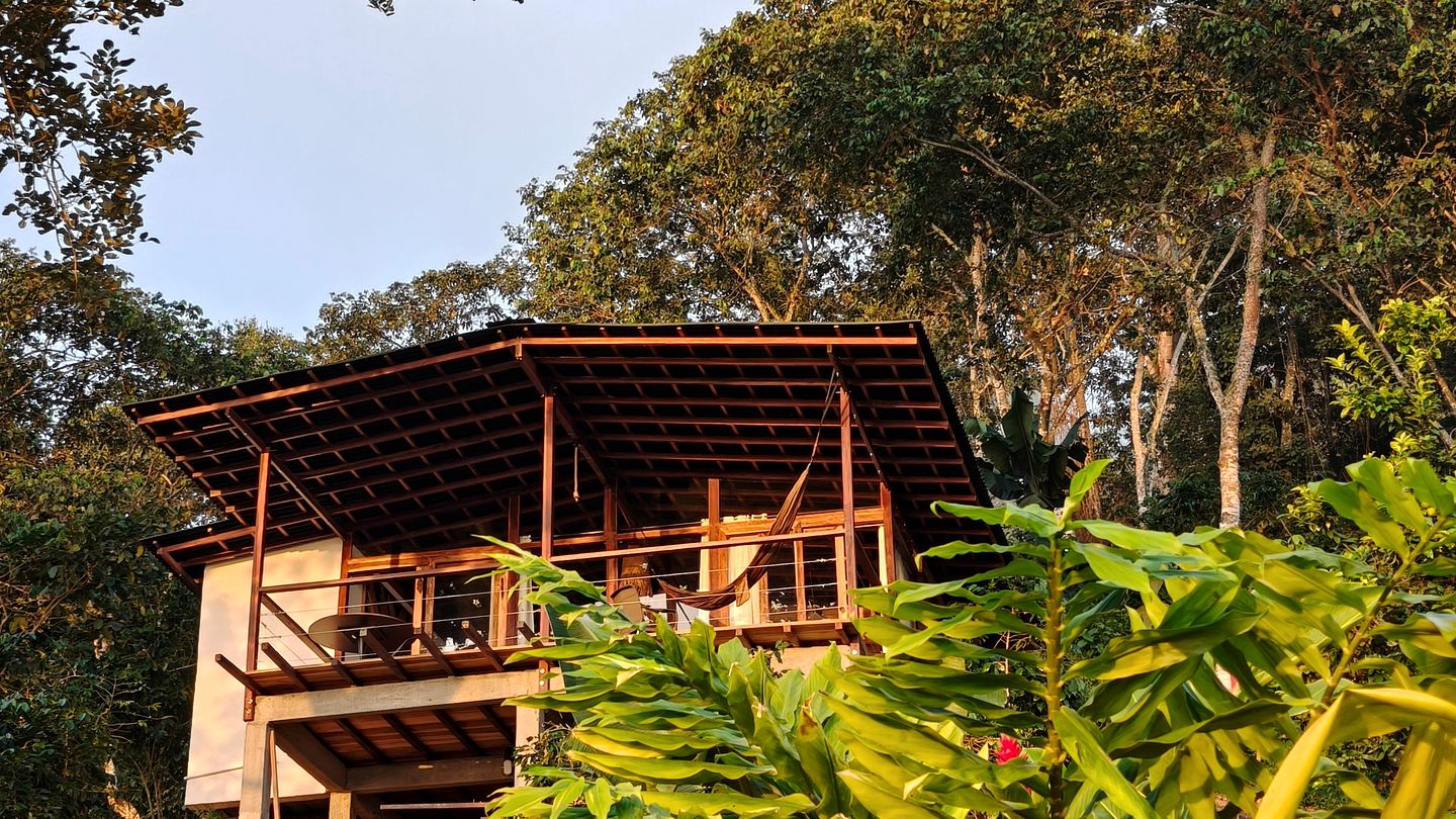 Serene Eco-Lodge with Organic Coffee Farm & Mountain Views near Minca, Sierra Nevada de Santa Marta