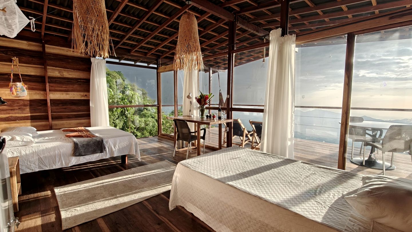 Serene Eco-Lodge with Organic Coffee Farm & Mountain Views near Minca, Sierra Nevada de Santa Marta