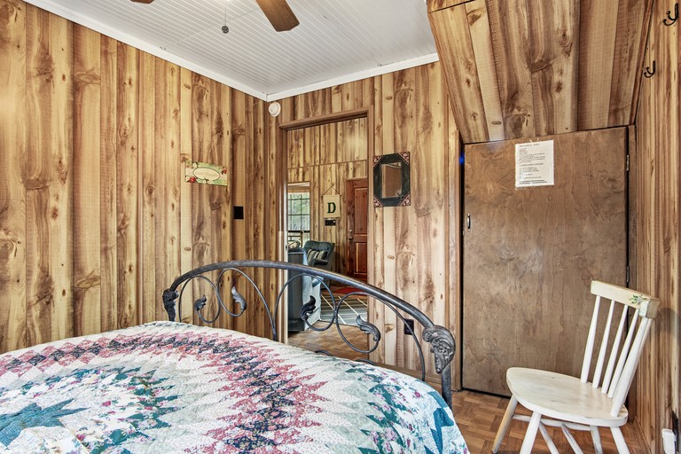 Cabins (United States of America, Concan, Texas)