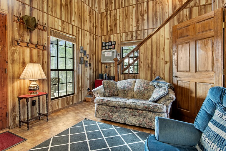 Cabins (United States of America, Concan, Texas)