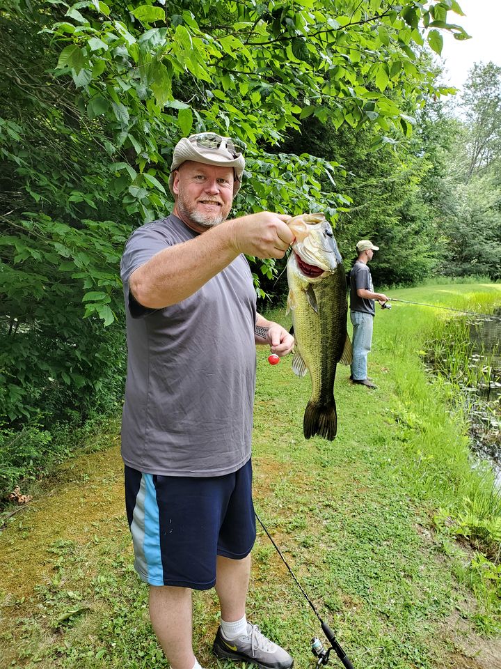 Peaceful Woodland Retreat with Private Pond & Total Privacy in Glen Aubrey, New York