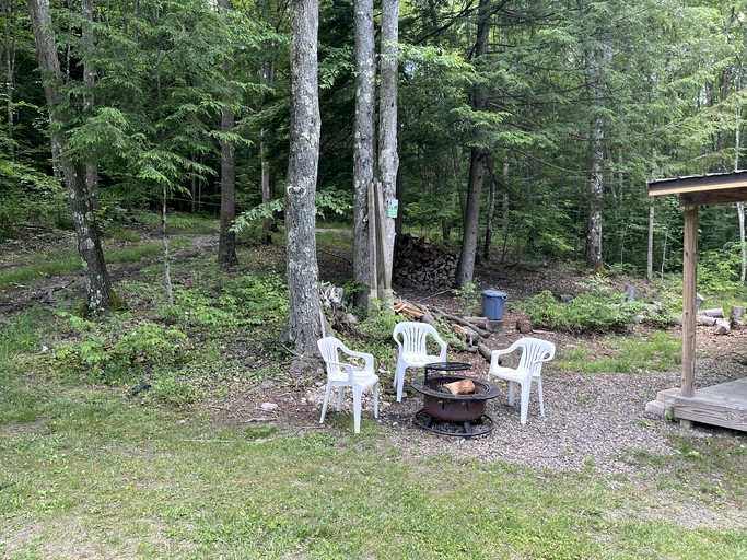 Cabins (United States of America, --, New York)