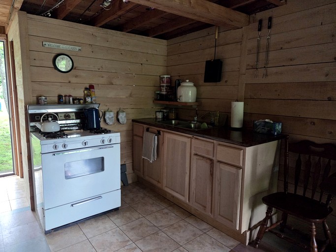 Cabins (United States of America, --, New York)