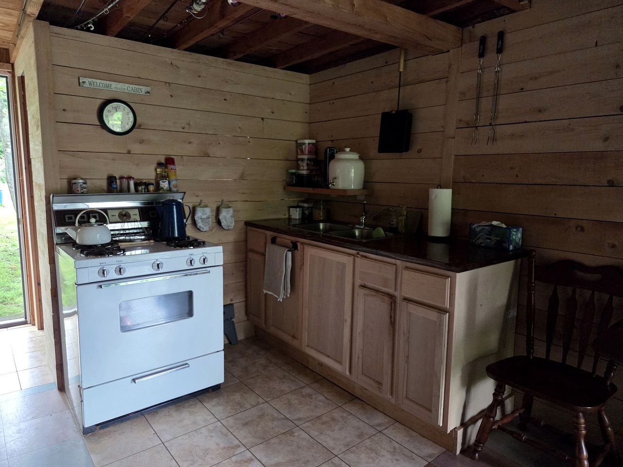 Peaceful Woodland Retreat with Private Pond & Total Privacy in Glen Aubrey, New York