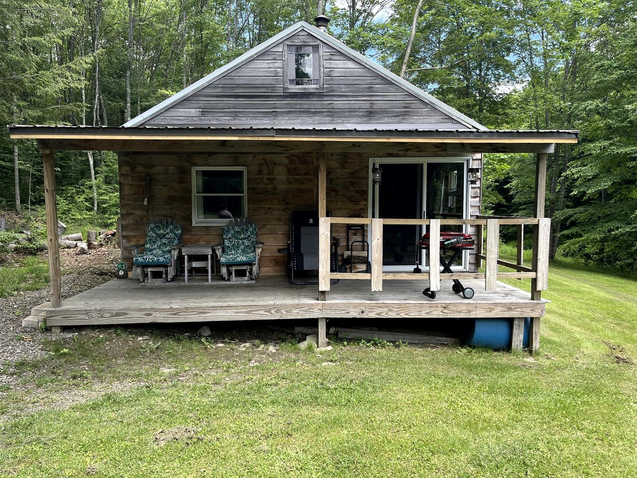 Peaceful Woodland Retreat with Private Pond & Total Privacy in Glen Aubrey, New York