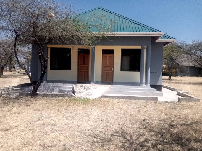 Safari Tents (Tanzania, Arusha, Arusha Region)