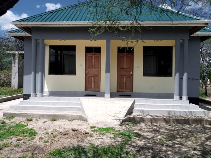 Safari Tents (Tanzania, Arusha, Arusha Region)