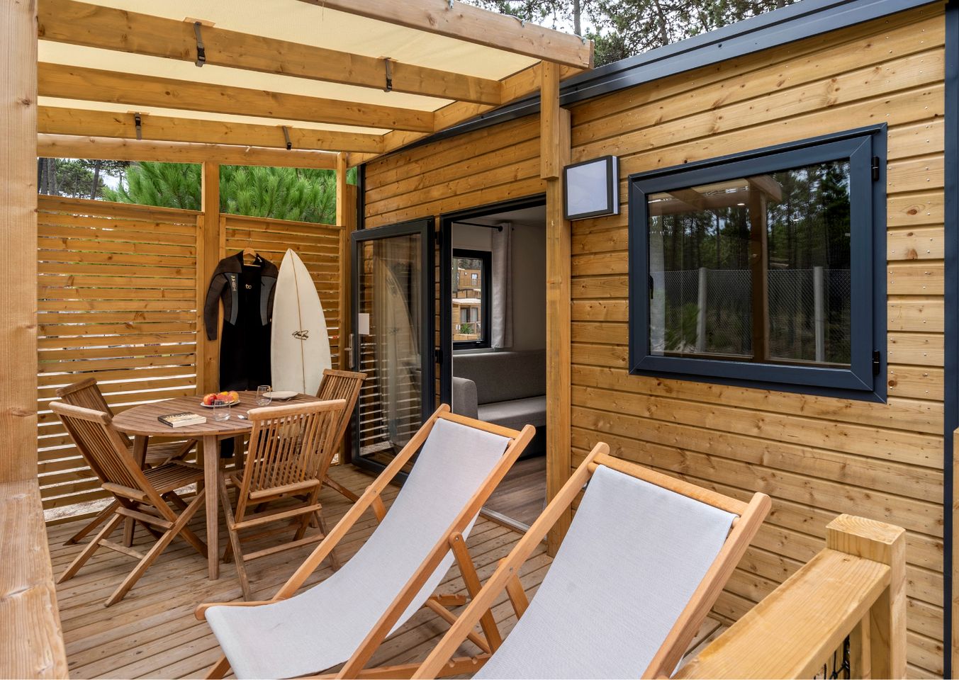 Charming Bungalow with Private Deck & Pool Access Near Nazaré, Portugal