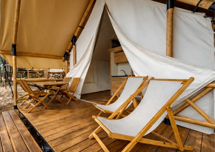 Gorgeous Tented Cabin with Deck and Pool Access for a Unique Getaway near Nazaré, Portugal
