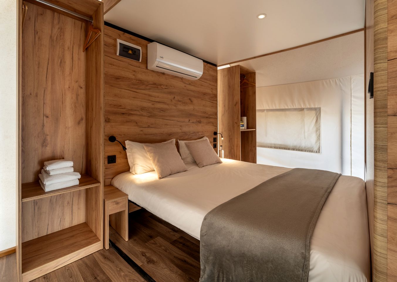 Gorgeous Tented Cabin with Deck and Pool Access for a Unique Getaway near Nazaré, Portugal