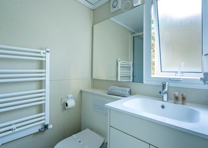 Cottages (Portugal, Nazaré, Leiria District)