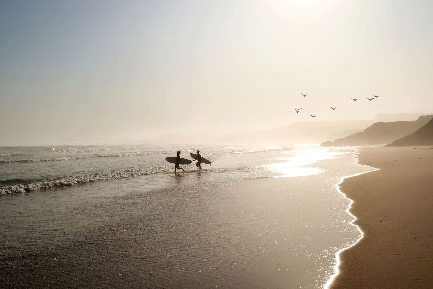 Scenic Bungalow with Panoramic Terrace and Pool Access Near Nazaré, Portugal