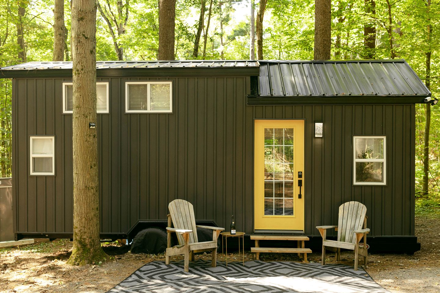Secluded Forest Tiny House with Wood-Fired Sauna & Hot Tub Near Norfolk County, Simcoe, Ontario