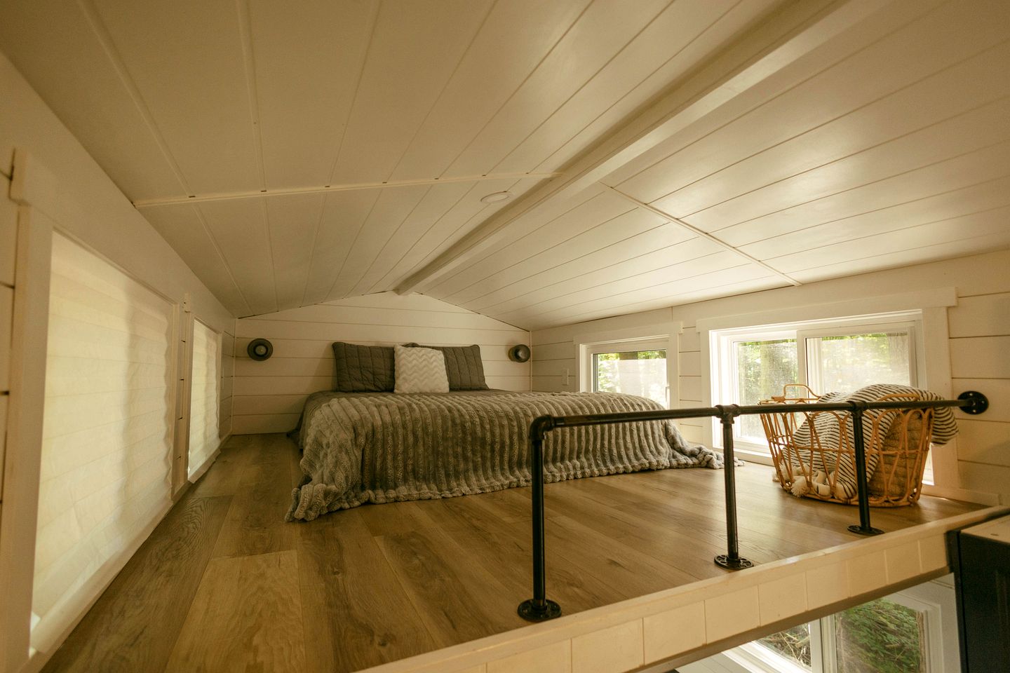 Secluded Forest Tiny House with Wood-Fired Sauna & Hot Tub Near Norfolk County, Simcoe, Ontario