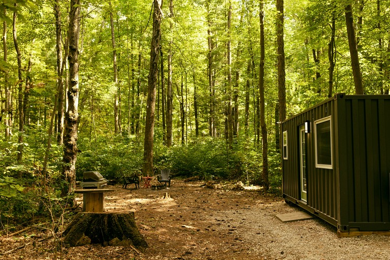 Cabins (Canada, Simcoe, Ontario)