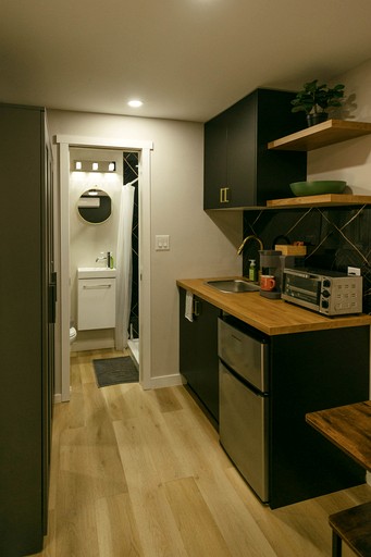 Cabins (Canada, Simcoe, Ontario)