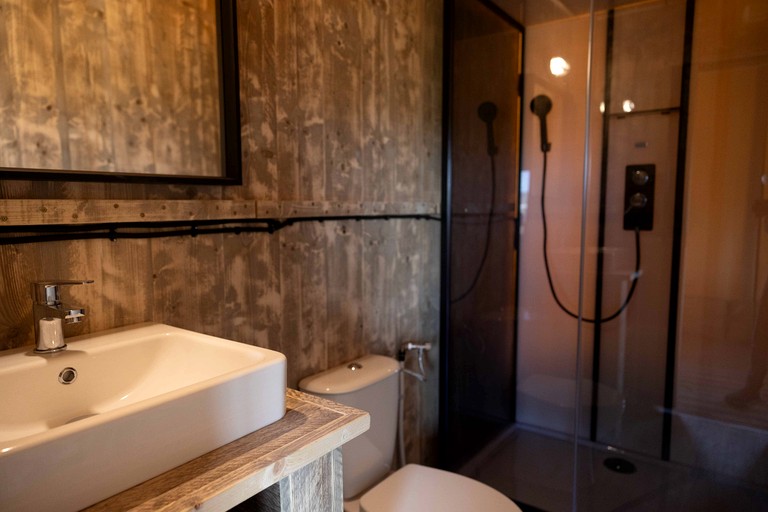 Safari Tents (Italy, --, --)