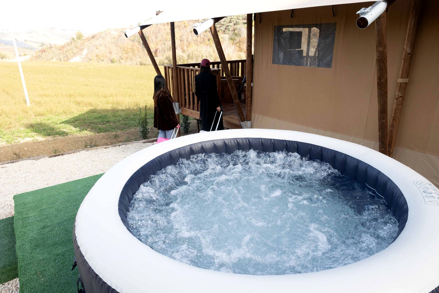 Peaceful Glamping Retreat with Panoramic Views Near Tenuta Spinelli Winery in Marche, Italy