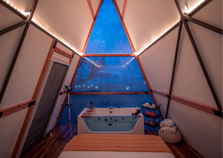 A-Frames (United States of America, Cottonwood Shores, Texas)