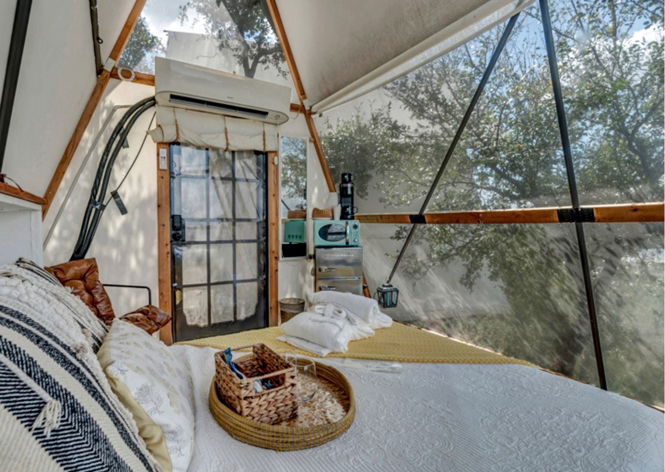 Luxury Glass A-Frame Escape with Cliffside Balcony & Spa Features in Cottonwood Shores, Texas