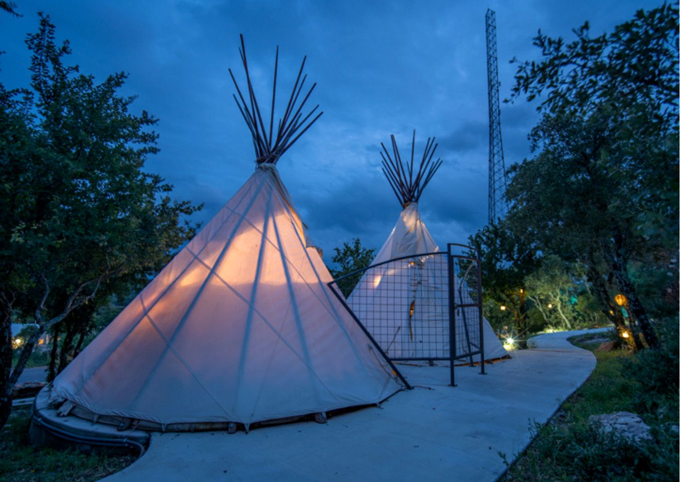 Cliffside Tipi Retreat with Jetted Soak & Sunset Skies in Cottonwood Shores, Texas