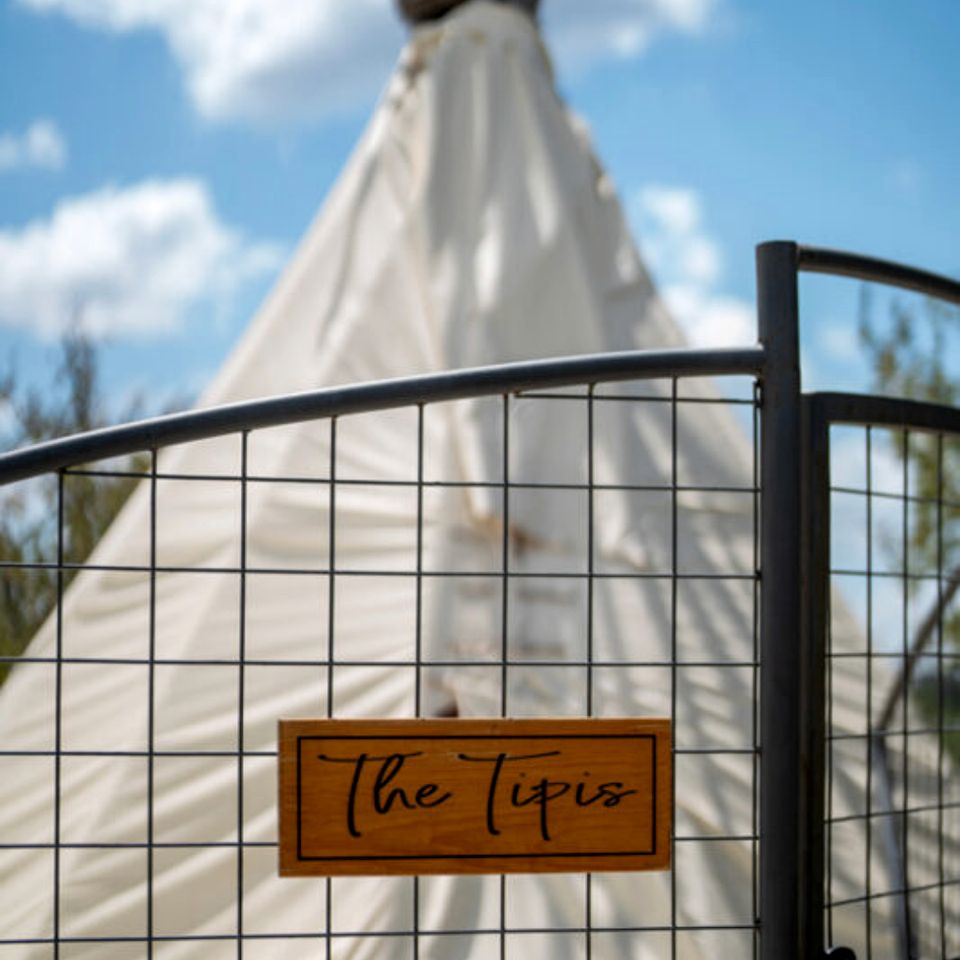 Cliffside Tipi Retreat with Jetted Soak & Sunset Skies in Cottonwood Shores, Texas