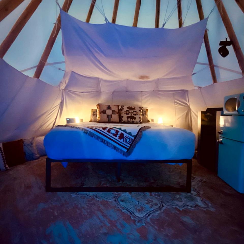 Cliffside Tipi Retreat with Jetted Soak & Sunset Skies in Cottonwood Shores, Texas