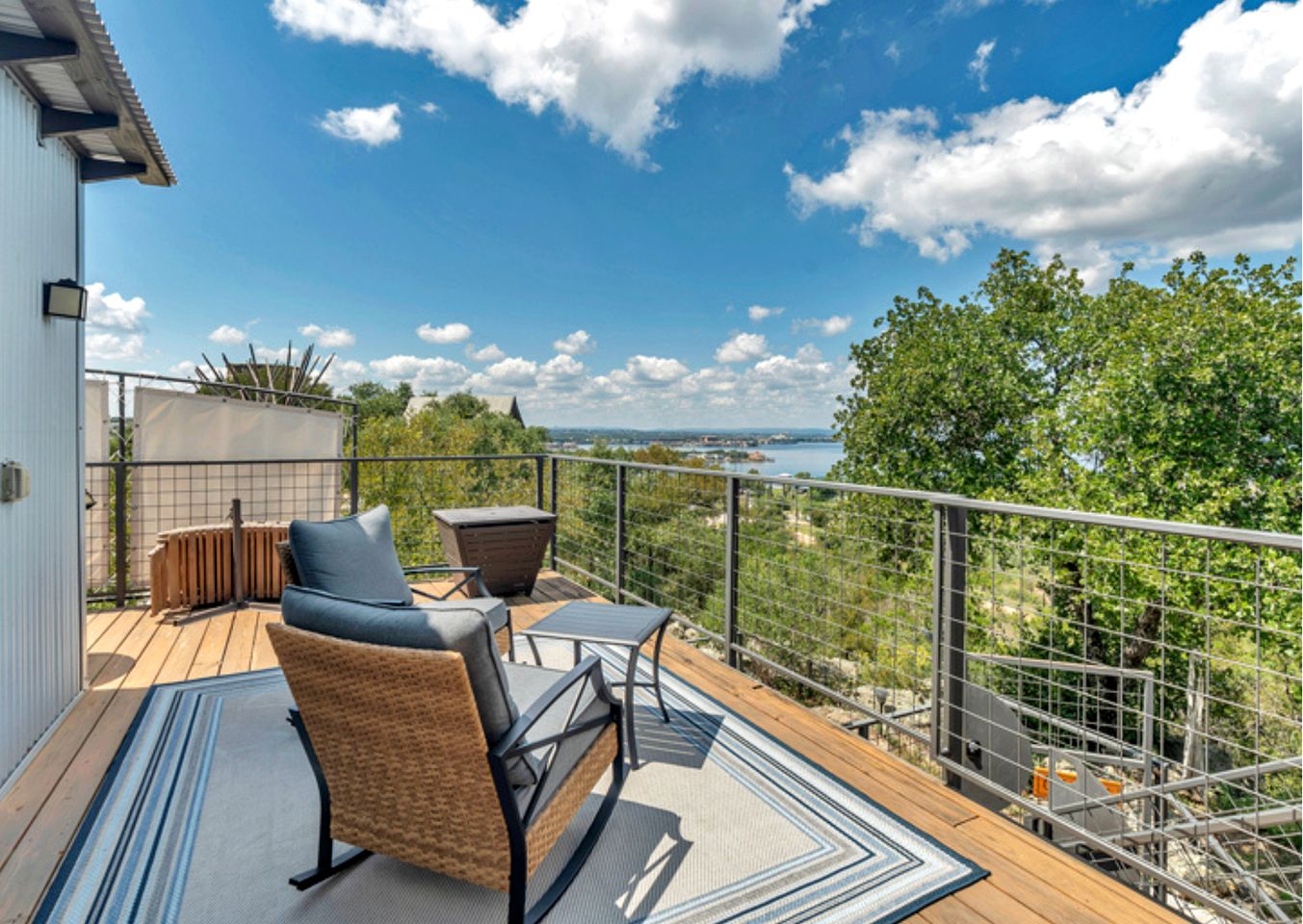 Glamping Retreat with Outdoor Tub & Panoramic Sky Views in Cottonwood Shores, Texas