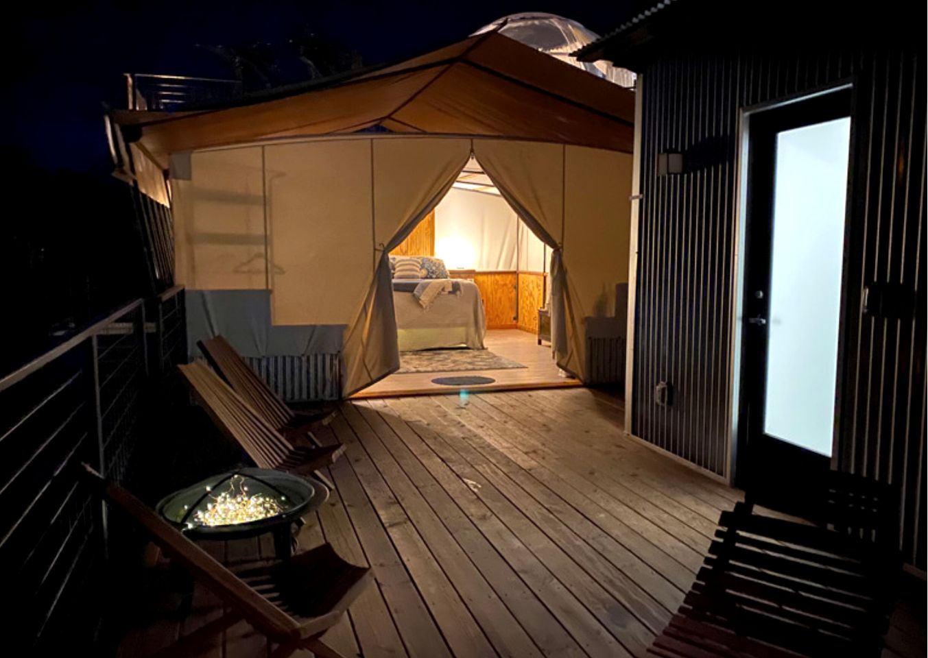 Yurts (United States of America, --, Texas)