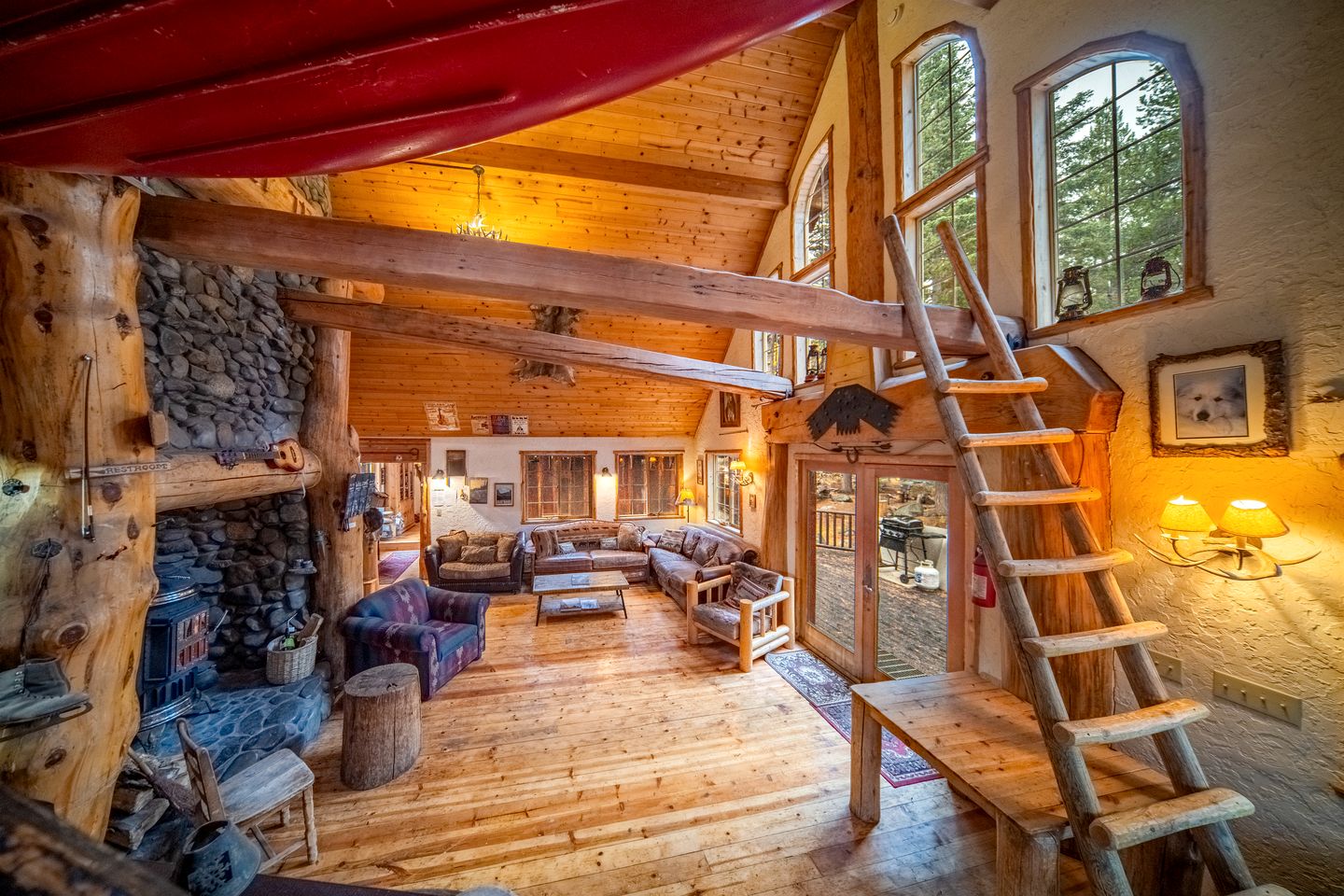 Rustic-Modern Lodge Retreat for Unplugged Group Time in Truckee, California