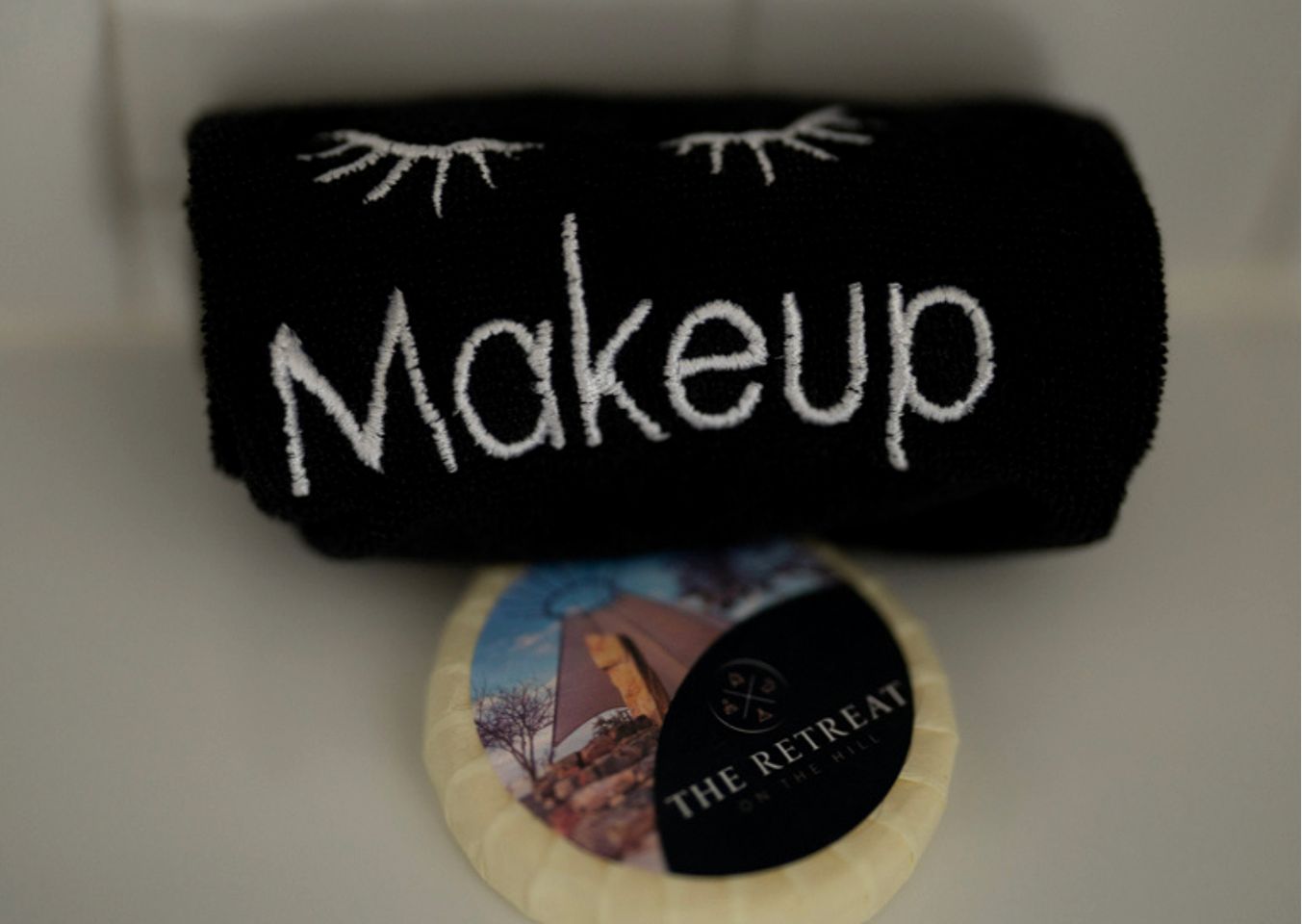 Unique Container Escape with Panoramic Hilltop Views in Cottonwood Shores, Texas