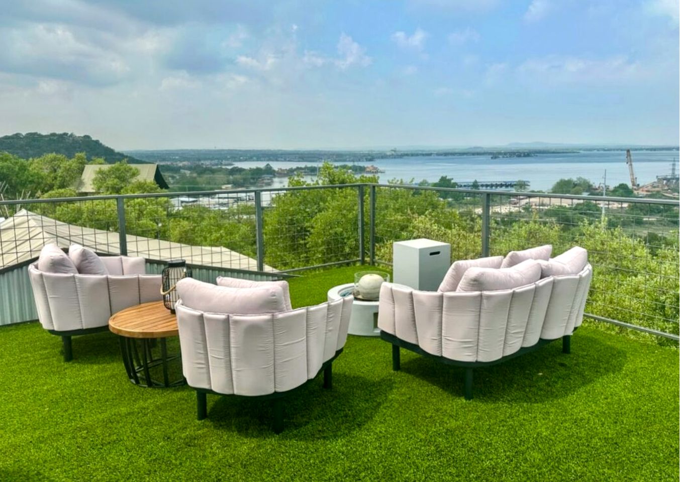 Dreamy Glass Dome Escape Under the Stars in Cottonwood Shores, Texas