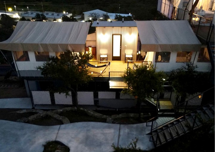 Safari Tents (United States of America, Cottonwood Shores, Texas)