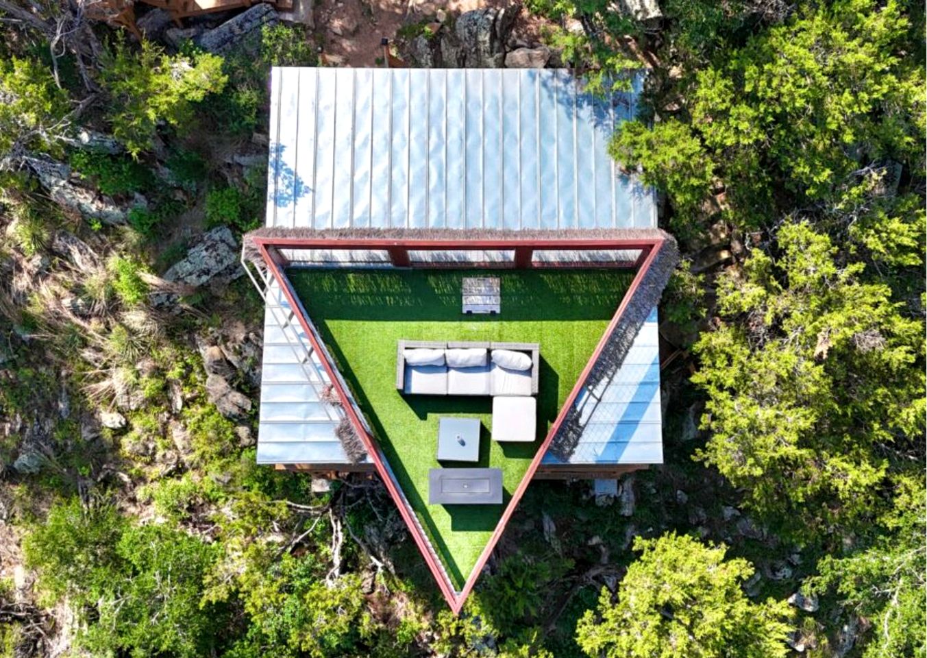 Epic Treehouse Escape with Multi-Level Deck & Hanging Bed in Cottonwood, Texas