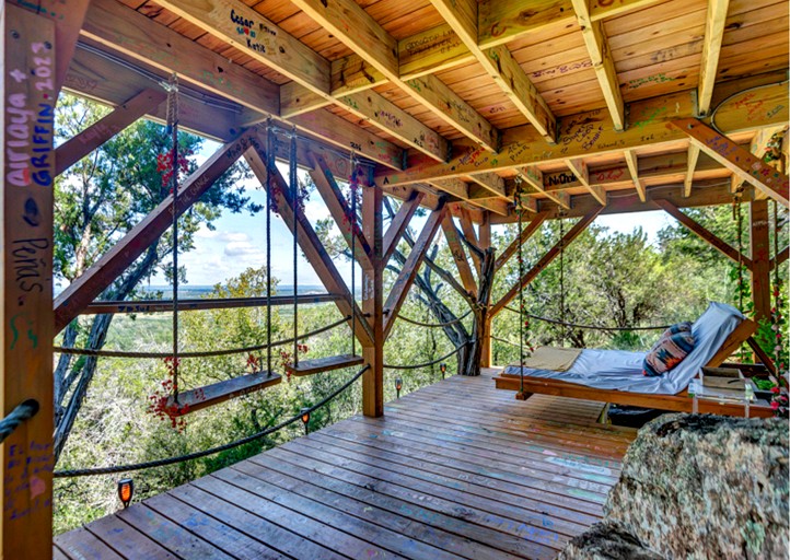 Tree Houses (United States of America, Cottonwood Shores, Texas)