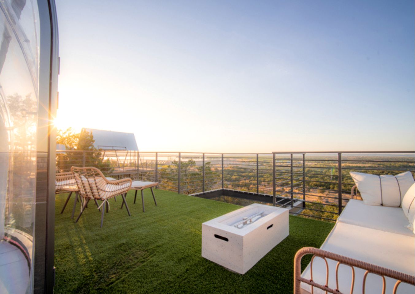 Modern Dome Escape with Private Decks & Open-Sky Relaxation in Cottonwood, Texas