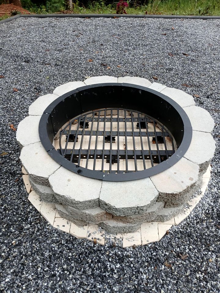 Secluded Nature Escape with Hiking Access & Cozy Evenings in Blairsville, Georgia