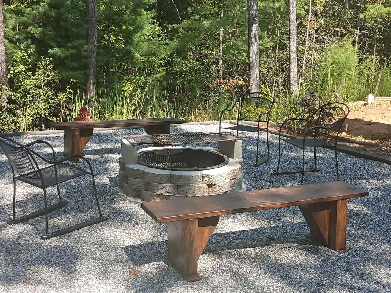 Secluded Nature Escape with Hiking Access & Cozy Evenings in Blairsville, Georgia