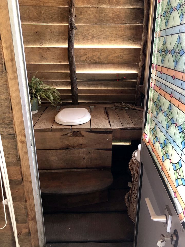 Serene Eco Cabin Retreat with Wood-Fired Sauna & Mountain Spring Plunge Near Monchique, Algarve