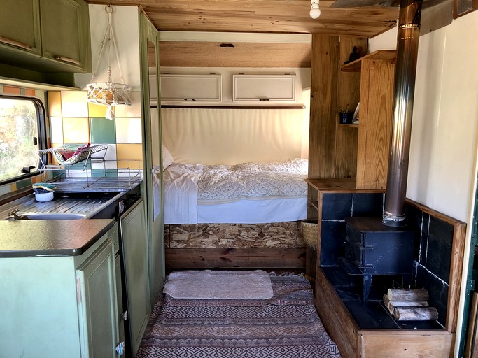 Cabins (Portugal, --, --)