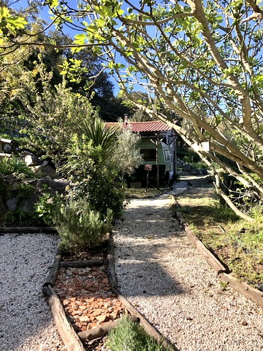 Cabins (Portugal, --, --)