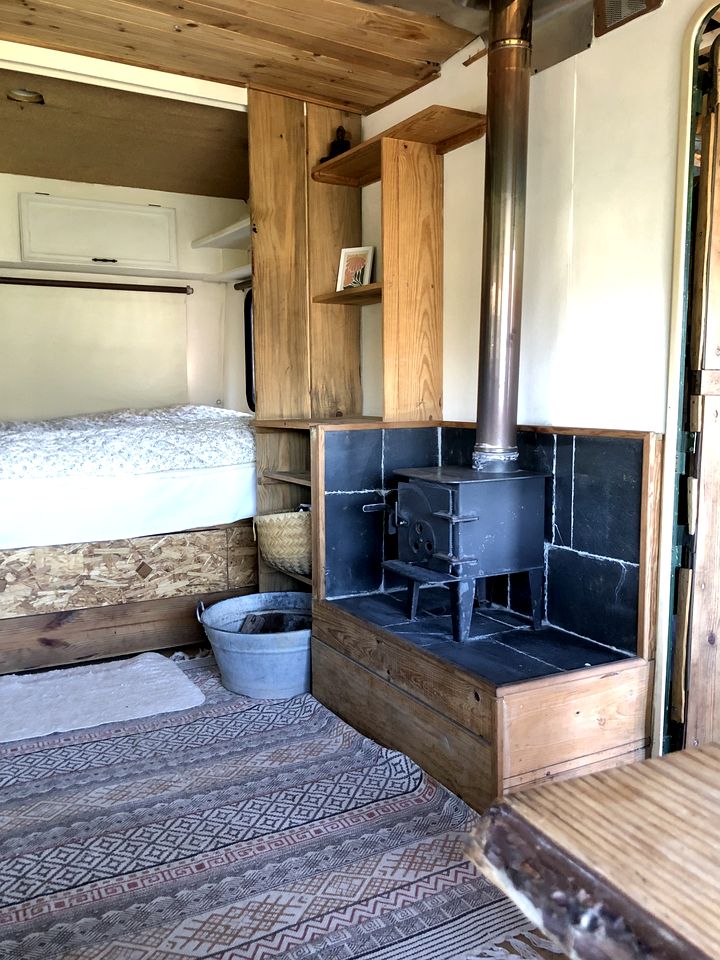 Serene Eco Cabin Retreat with Wood-Fired Sauna & Mountain Spring Plunge Near Monchique, Algarve