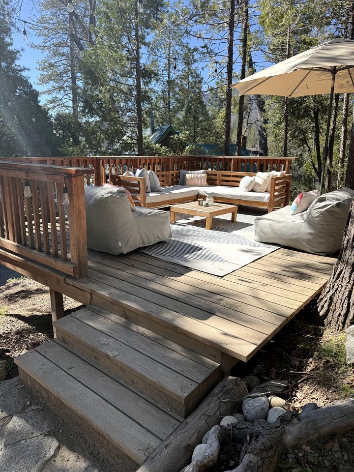 Tranquil Waterfront Hideaway with Forest Views & Outdoor Living in Bass Lake, California
