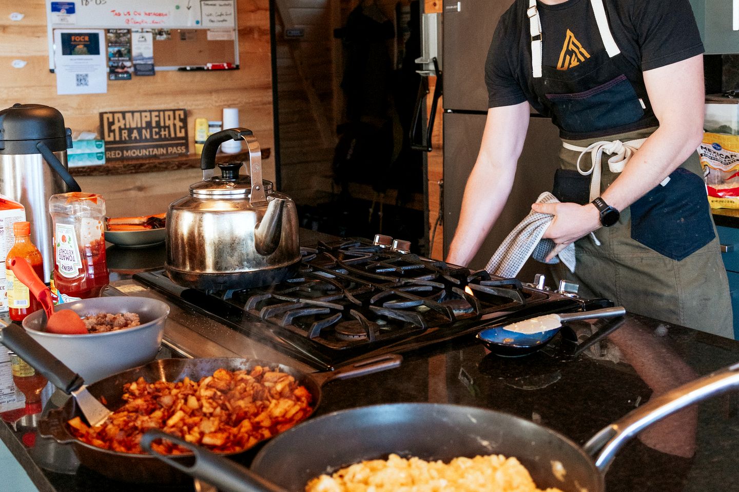 All-Inclusive Mountain Cabin Retreat with Chef & Epic Alpine Views in Truckee, California