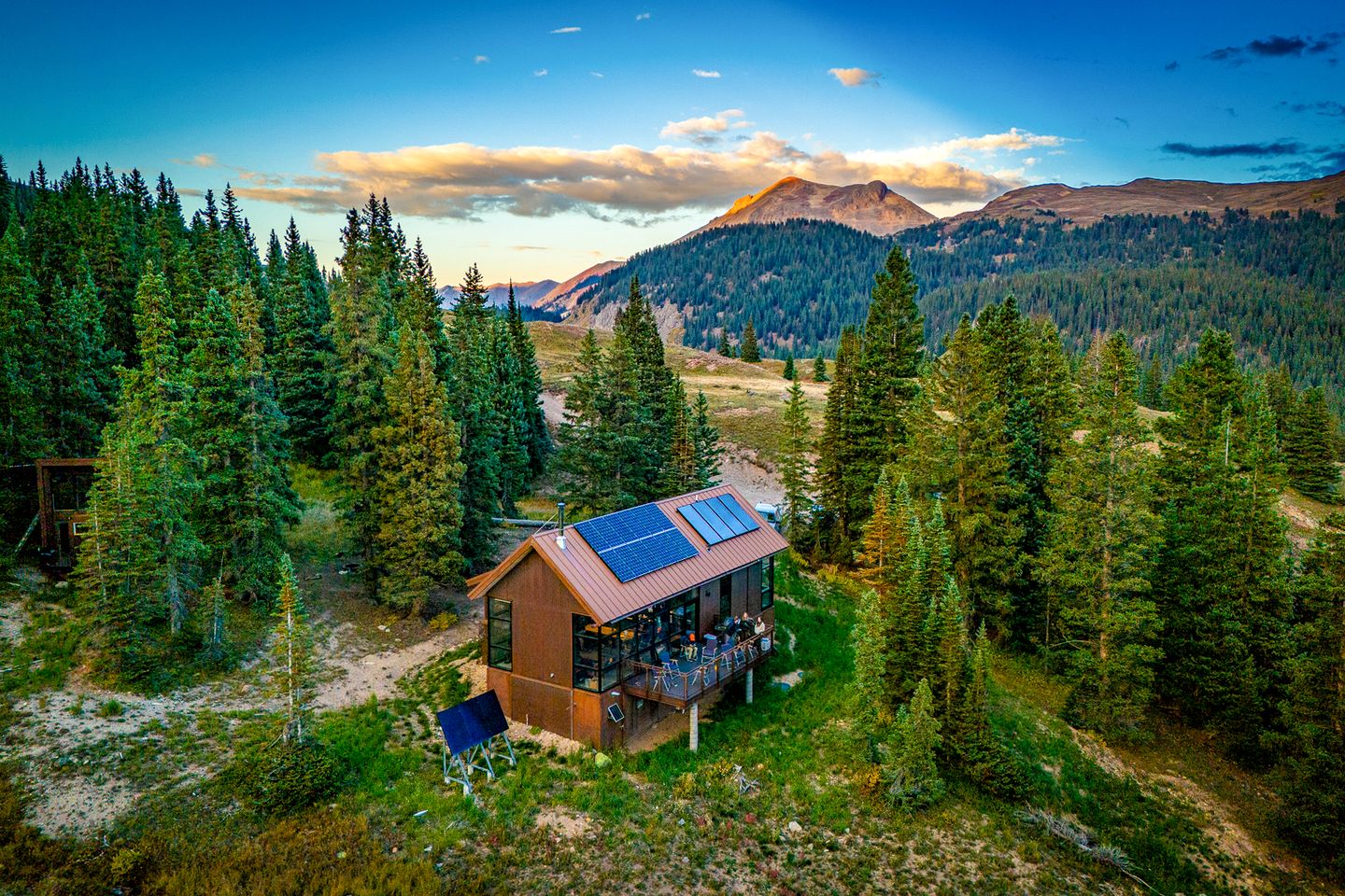 All-Inclusive Mountain Cabin Retreat with Chef & Epic Alpine Views in Truckee, California