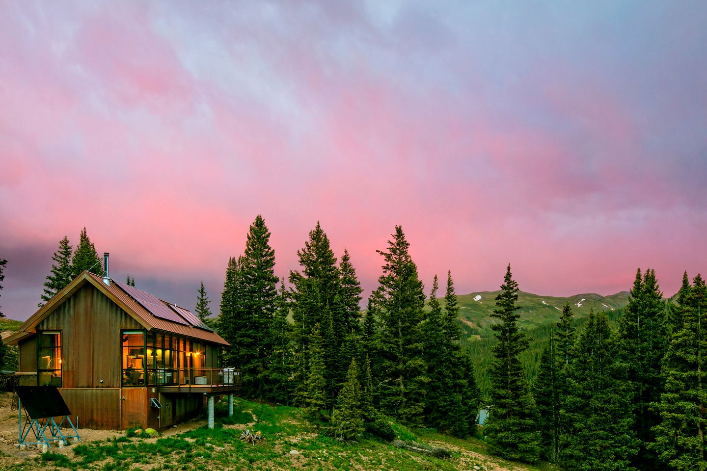 All-Inclusive Mountain Cabin Retreat with Chef & Epic Alpine Views in Truckee, California
