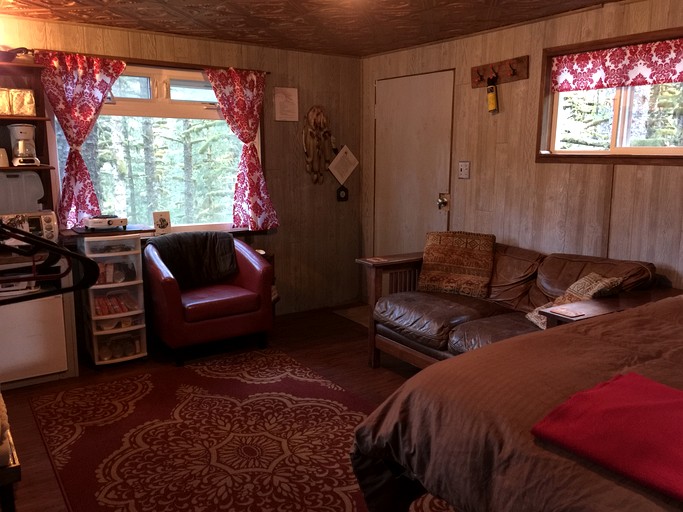 Tree Houses (United States of America, North Pole, Alaska)