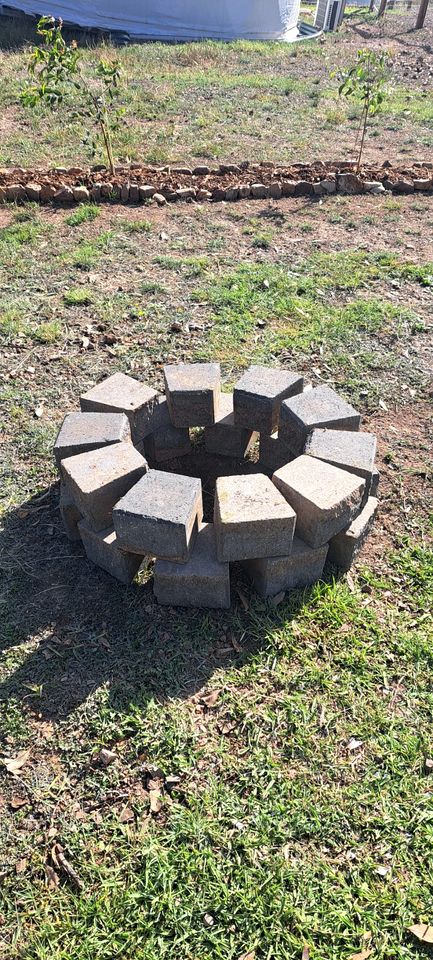 Serene Luxury Glamping Domes with Panoramic Sunrise Views near Balmattum, Victoria