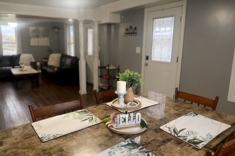 Cottages (Canada, Dunnville, Ontario)