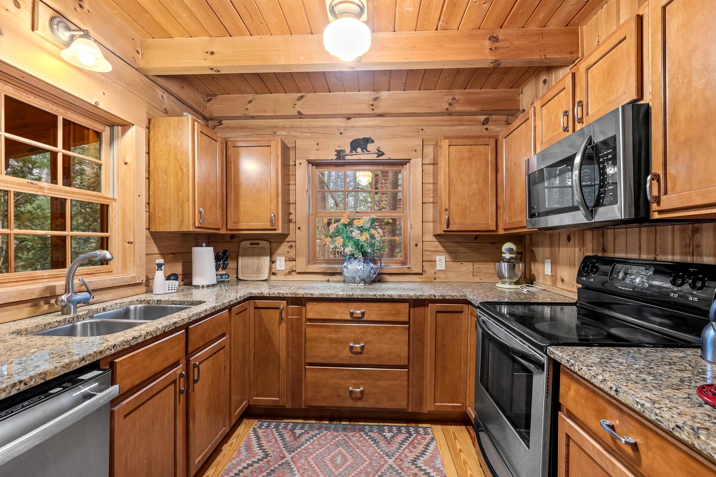 Peaceful Forest Cabin with Hot Tub, Fireplace & Outdoor Lounge in Saugatuck, Michigan